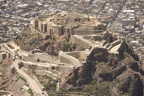 Kuna Cairo Castle Vantage Into Yemens Taiz City Culture And Art