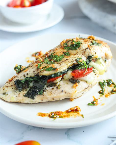 Stuffed chicken breast recipe by luna regina. Cheesy Pesto Spinach Stuffed Chicken Breasts {Low Carb ...