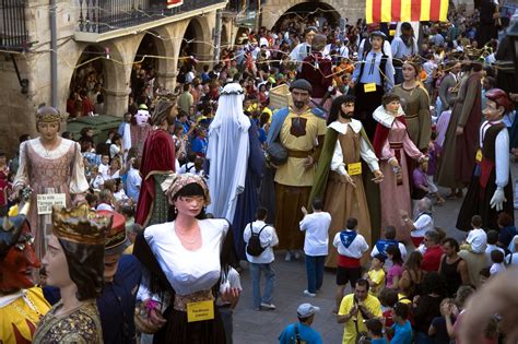 Alegria Que és Festa Major Deu Cançons Per Anar De Festa Major La
