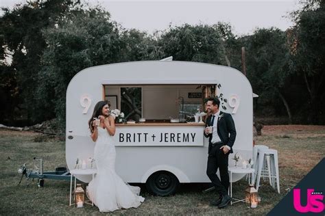 Food Truck Wedding Wedding Trailer Diy Wedding Cake Wedding Drink