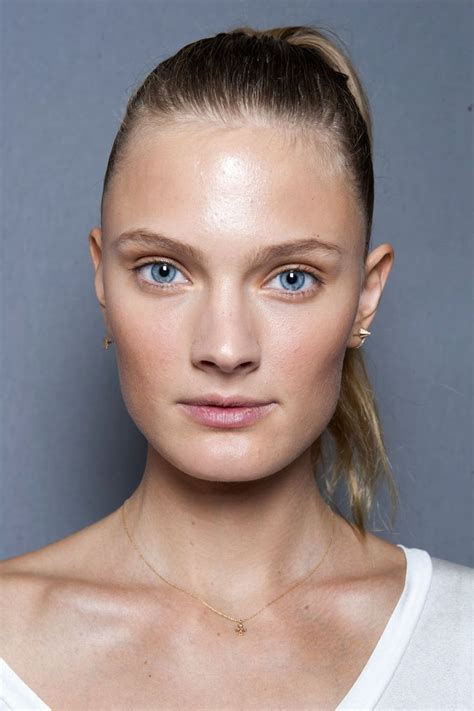 7 Ways To Wear Bronzer If You Have Super Sensitive Skin Tanning Skin