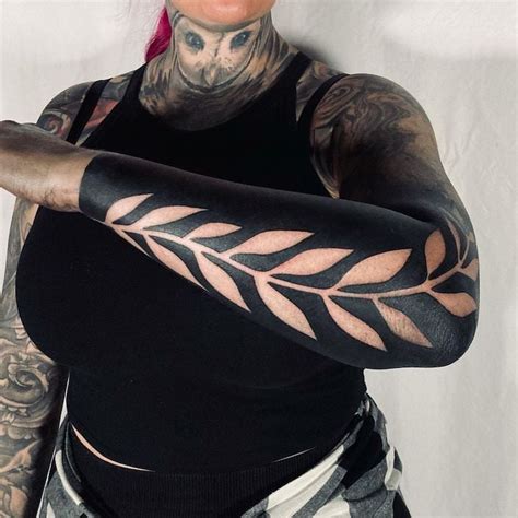 20 Negative Space Tattoo Designs For Women Moms Got The Stuff