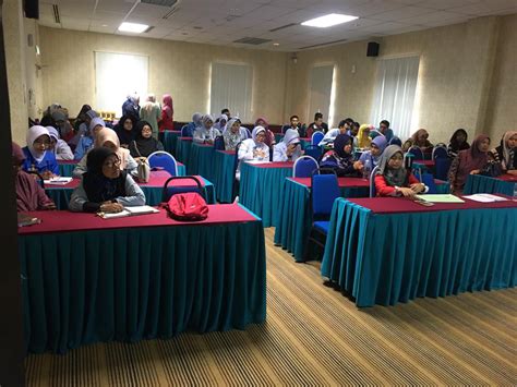 Untuk makluman semua majlis dibawah nama majlis pelancaran muar daerah maju 2030 ini merupakan gabungan 15 majlis didalam satu majlis. EKSA PKD PERAK TENGAH: Lawatan kakitangan dari Pejabat ...