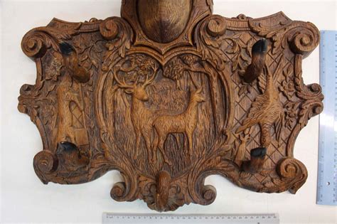 Choose your ideal coat hanger from among the different shapes and styles. Decorative Elk Head Coat Rack
