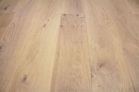 Davis flooring has achieved success through the use of clarity and the understanding of our customers' needs. Davis Wright Tremaine :: MATE white oak - reSAWN TIMBER co.