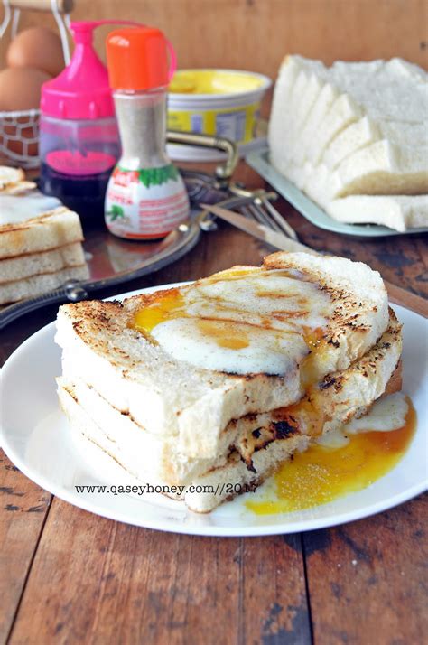 Burnt bread) refers to toast, usually prepared with grilled white bread, in both the indonesian and malay languages. ROTI BAKAR TELUR GOYANG - QASEY HONEY