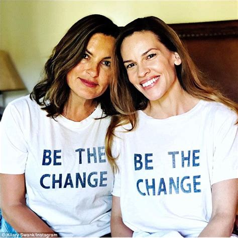 Hilary Swank Secretly Ties The Knot With Philip Schneider Daily Mail