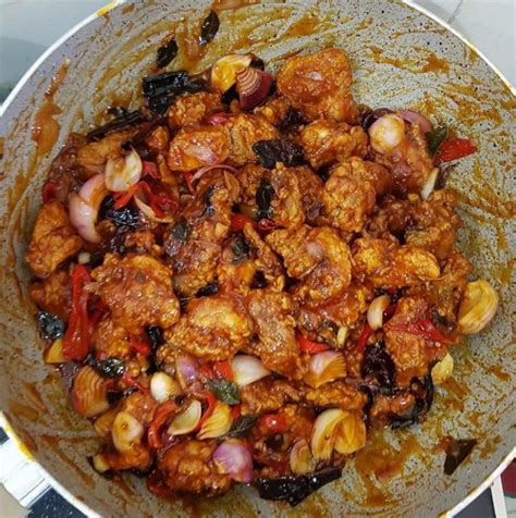 Memasak ayam masak merah sebenarnya tidak sesukar yang dibayangkan. Resipi Ayam Masak Cili Kering Stail Cina Muslim.