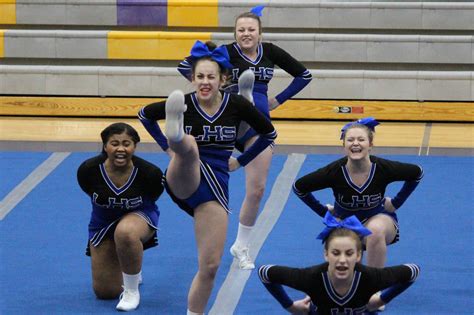Lincoln High School Girls Varsity Cheer Team Winter 2018 2019 Photo Gallery
