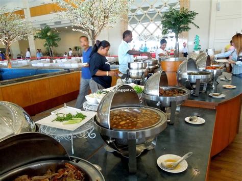 (0.02 χλμ) 33 buffet restaurant. anythinglily: Hatyai: Buffet At Lee Garden Plaza Hotel
