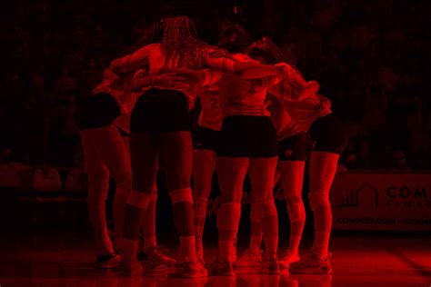 Uw Addresses Leaked Womens Volleyball Photos The Badger Herald