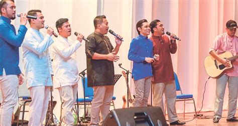 Saujana merupakan sebuah kumpulan pemuzik dan penyanyi yang aktif di malaysia. Rindu Saujana terlerai | Harian Metro