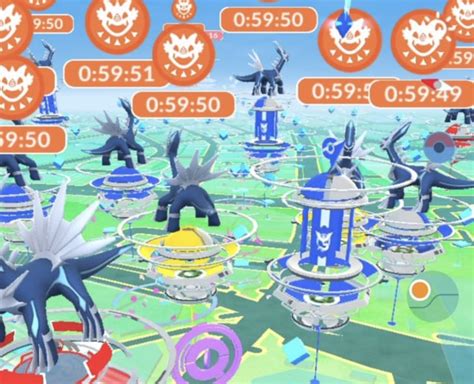 Swordsmen (kenzen daisuke), whose famous swords have turned into warriors waiting for you! 【ポケモンGO】都会のランチレイドアワーですら人が分散してい ...