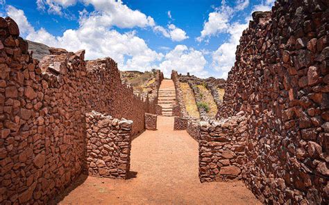 Parque Arqueológico De Piquillacta En Cusco