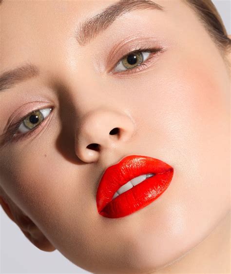 Red Lip Makeup Makeup Lipstick Beauty Makeup Female Face Drawing