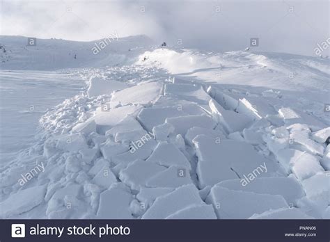 Avalanche Hi Res Stock Photography And Images Alamy