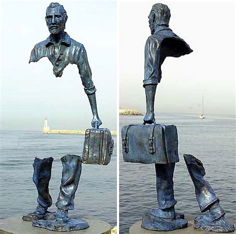 Top 10 Most Amazing Broken Style Statues