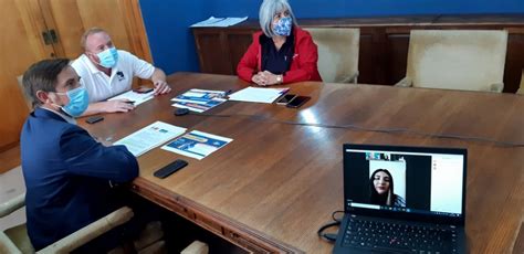 Este lunes comenzaron las postulaciones al nuevo subsidio protege, el cual consiste en un aporte mensual de $200 mil que se entregará salen a trabajar. GOBIERNO INVITA A MUJERES TRABAJADORAS A POSTULAR AL ...