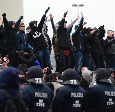 We would like to show you a description here but the site won't allow us. Hooligans: „Was muss eigentlich noch alles passieren?" - WELT