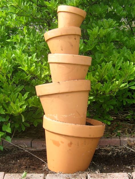 How To Make A Crooked Terra Cotta Pot Flower Tower With Annuals Dengarden