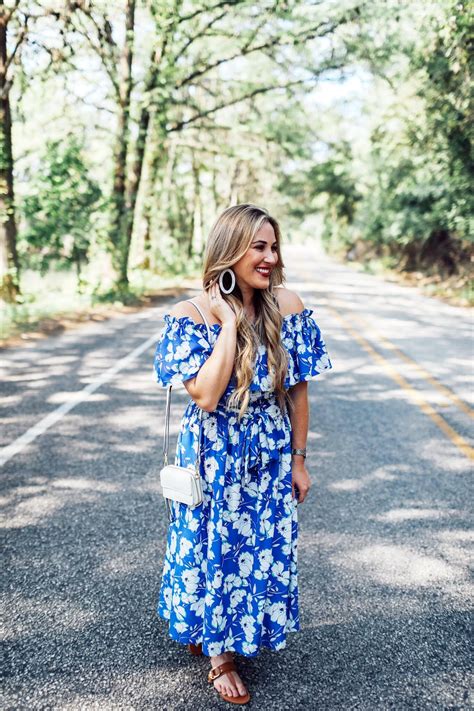 Cute Floral Dresses Eliza J Walking In Memphis In High Heels