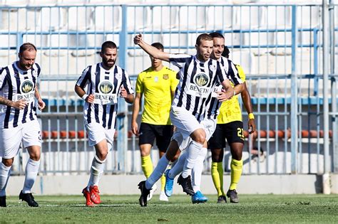 The first place team is skoda xanthi with 48 points. Super League 2: Τριάρα ο Απόλλωνας - larissanet.gr