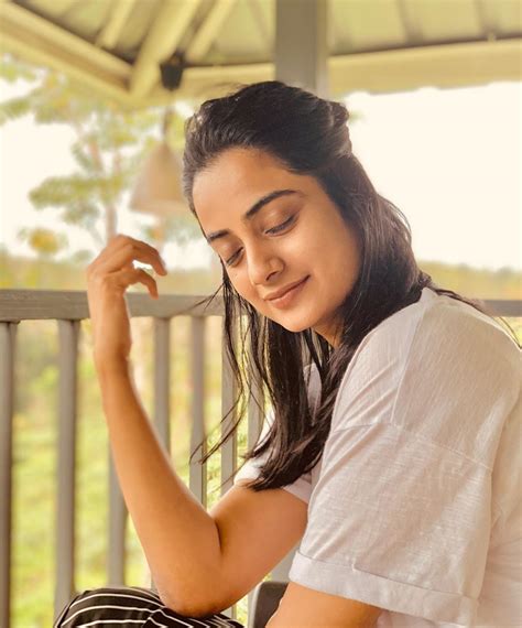 Namitha Pramod New Hot Photo Gallery Photos Hd Images Pictures Stills First Look Posters Of