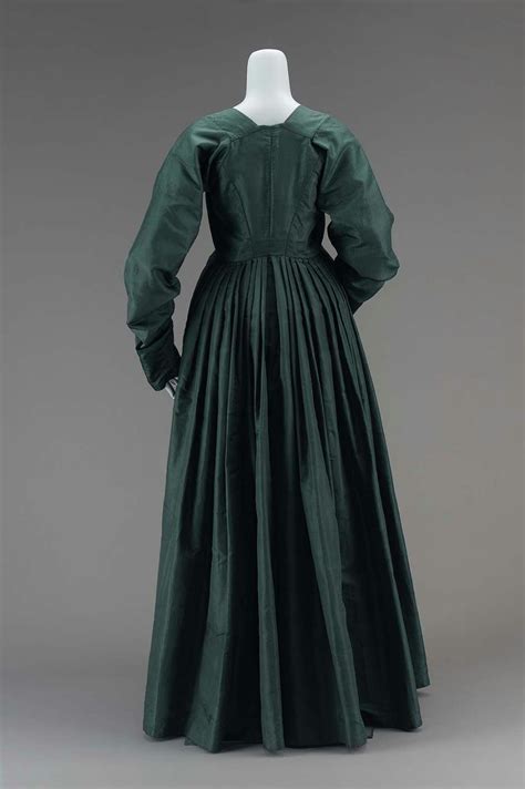 Late 1790s Dresses Historical Dresses 1790s Fashion