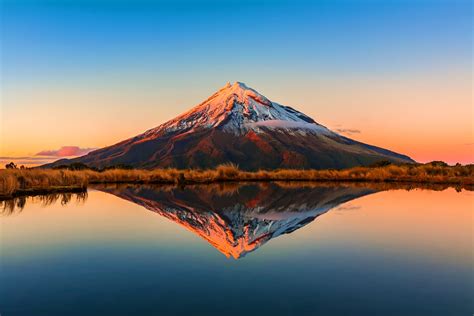 Aotearoa aɔˈtɛaɾɔa) is an island country in the southwestern pacific ocean. New Zealand's Mount Taranaki granted 'living person ...