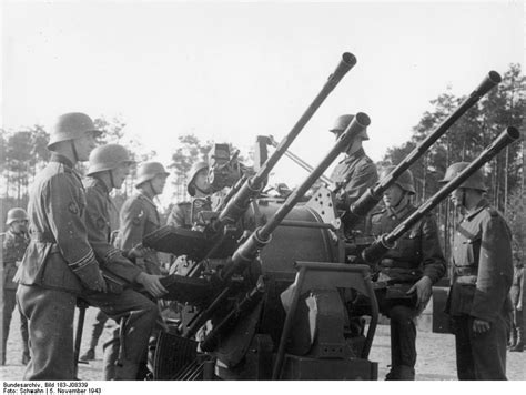 Photo Troops Of The German Großdeutschland Division Being Trained On
