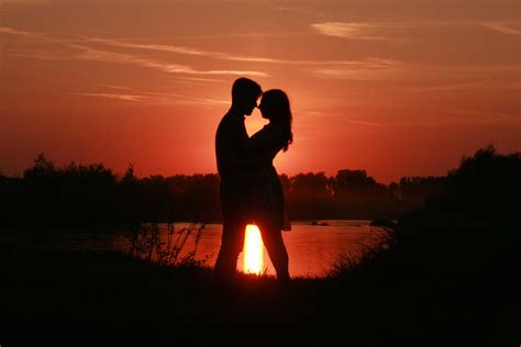 Check spelling or type a new query. 15+ Pictures of Love Couples at Sunset, Couple Sunset Wallpapers