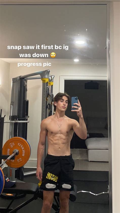 Thestarscomeouttoplay Johnny Orlando Shirtless And Barefoot