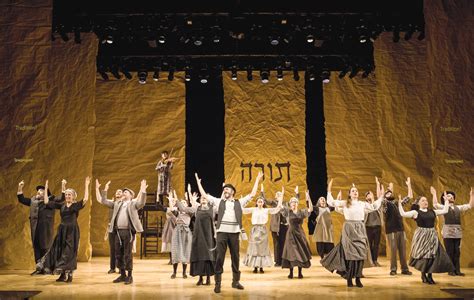 ‘fiddler On The Roof In Yiddish Captivates New York
