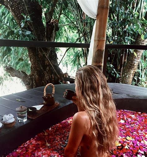 Maybe you would like to learn more about one of these? 8 Eco-Friendly Yoga Clothing Brands For Eco-Conscious ...