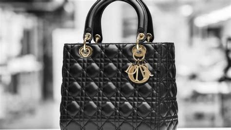 Dior To Re Issue Princess Dianas Bag That She Took To Met Gala People React Trending