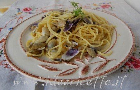 Continua l'attività di controllo da parte del personale della capitaneria di porto di roma, al comando del capitano di vascello antonio d'amore, per reprimere la pesca illegale. Ricetta Spaghetti con le telline | IdeeRicette