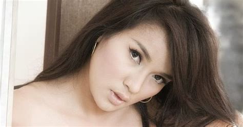 Bringing you closer to the people and things you love. SHITA DESTYA, a rose with sharp thorne... - ymel