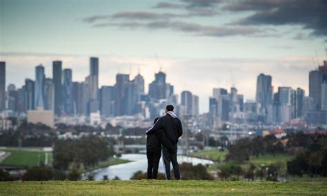 Victorian authorities have identified more than 15,000 close contacts and 121 exposure. "Soziales Experiment" nonstop: 2. Lockdown in ...