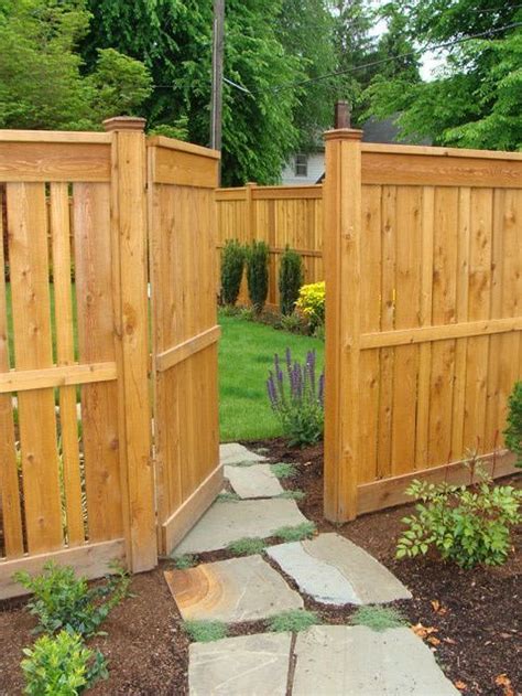 30 Front Of House Fence Ideas 57