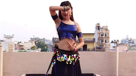 Punjabi Ladki Ka Sexy Dance On Saki Saki Re Hindi Song Youtube