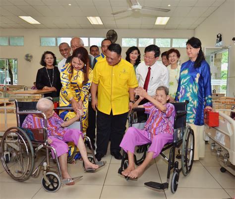 Jun 16, 2021 · kerajaan telah bekerjasama dengan syarikat telekomunikasi untuk melaksanakan program jaringan prihatin bernilai rm3.5 bilion, yang bertujuan untuk membantu isi rumah berpendapatan rendah. DYTM Raja Muda Perlis berkenan berangkat melawat, serah ...