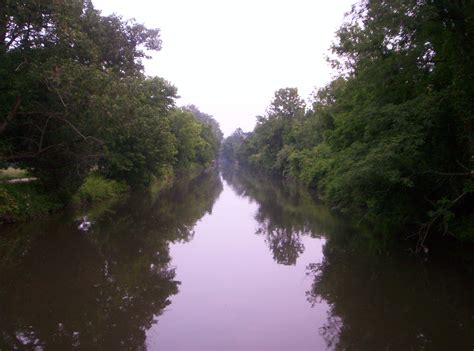 The canal and towpath are part of the national recreational trail system. Delaware Raritan Canal State Park Canoe Adventure