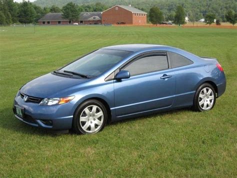 Fuel consumption for the 2007 honda civic is dependent on the type of engine, transmission, or model chosen. 2007 Honda Civic Coupe - Overview - CarGurus