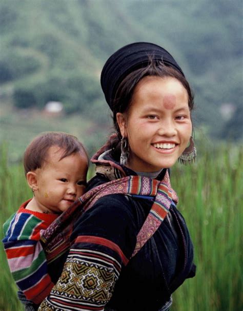 1200 they were subsumed under the generic chinese term for southern. This smile is easily found when you travel to Sapa | Hmong ...