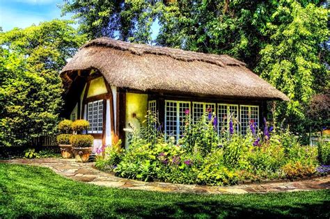 Meski tempat anda tinggal berada di perkotaan, anda bisa menghadirkan suasana alam pedesaan ke dalam rumah. Desain Rumah Sederhana Pedesaan Murah Dan Layak Hunian ...