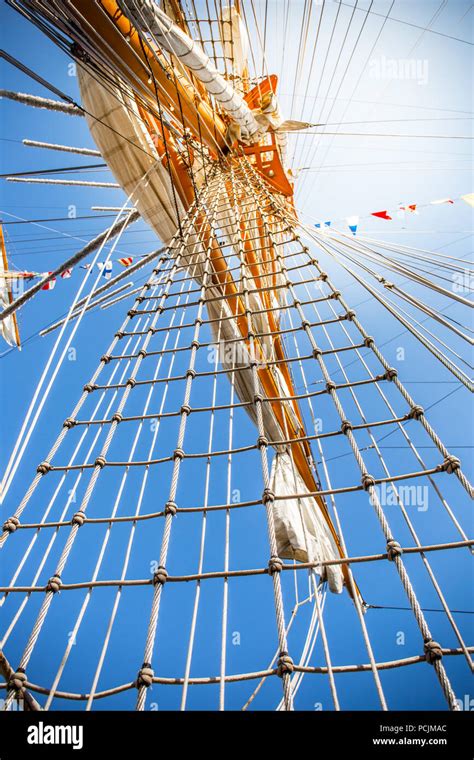 Old Sailing Ship Mast Old Ship Old Vessel Stock Photo Alamy