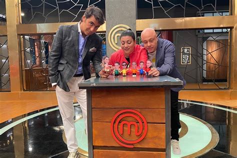 Augusto góngora, el periodista que fue el responsable de la programación cultural de tvn durante dos la revista sábado realizó una entrevista a góngora y su pareja, la actriz paulina urrutia, quienes combaten al principio, no quiso hablar con nadie, ni siquiera con sus hijos», contó urrutia. Festival de memes deja en la web nuevo capítulo de ...