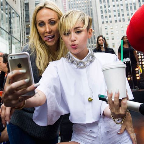 Tish Cyrus Pulls A Miley Sticks Tongue Out To Take Selfie E Online