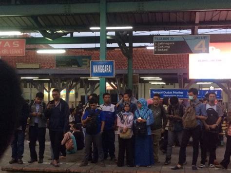 Check spelling or type a new query. Alibi Kemenhub Pusatkan Kereta Jarak Jauh di Stasiun Manggarai