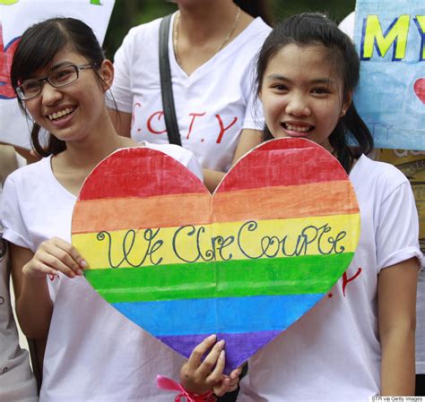 17 breathtaking photos of queer pride taken all over the world huffpost